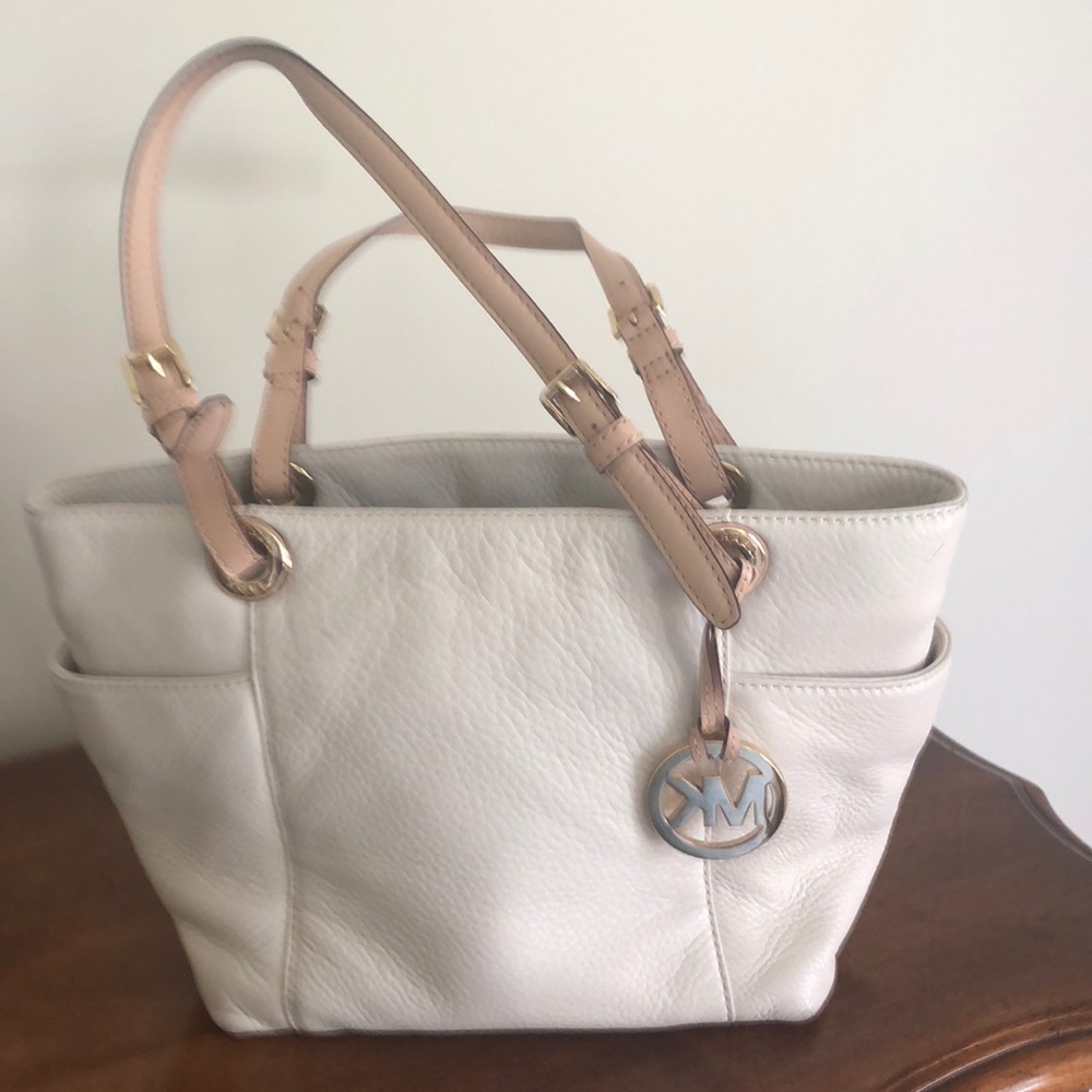Michael Kors hand  bag.